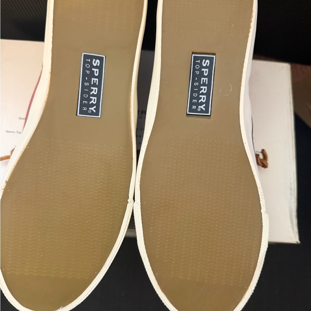 Sperry Woman's Top-Siders in “Worn Red” New With Box - Picture 6 of 7